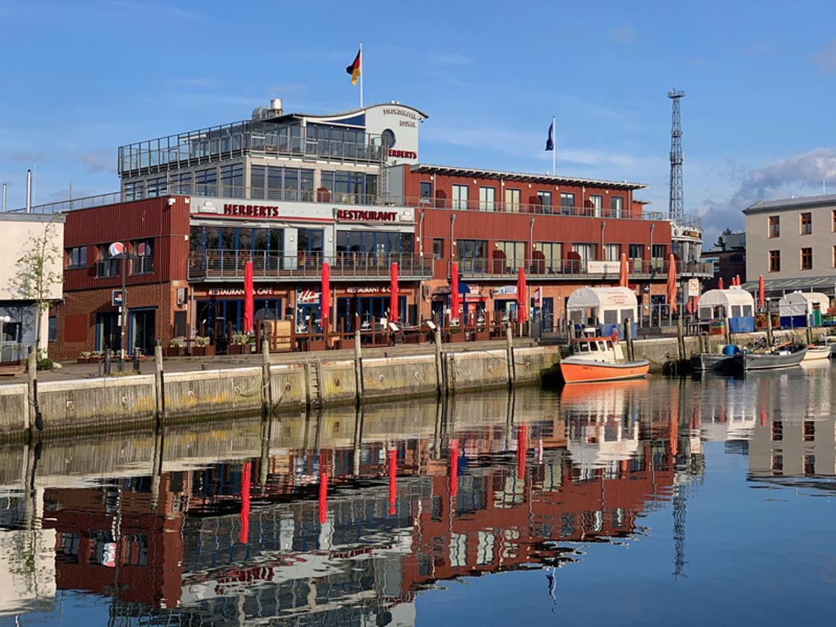 Stromdampfer, Hafenblick Apartment Rostock